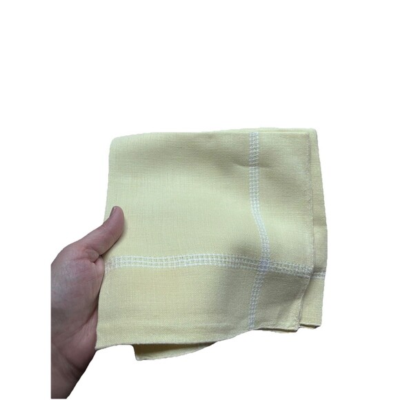 3 Yellow Vtg Linen Cotton Blend Large Cloth Dinner Napkins Hemstitched 16x16 in - Picture 1 of 4